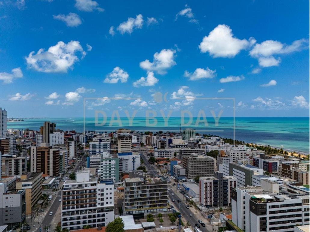 Apartment Urban 750 By Day By Day *